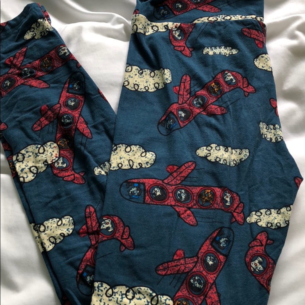 Lularoe OS Leggings Cats & Dogs on Planes